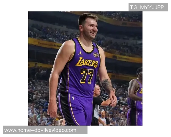 东契奇强势表现助独行侠击败湖人老詹状态低迷球队遭遇季后赛首战失利